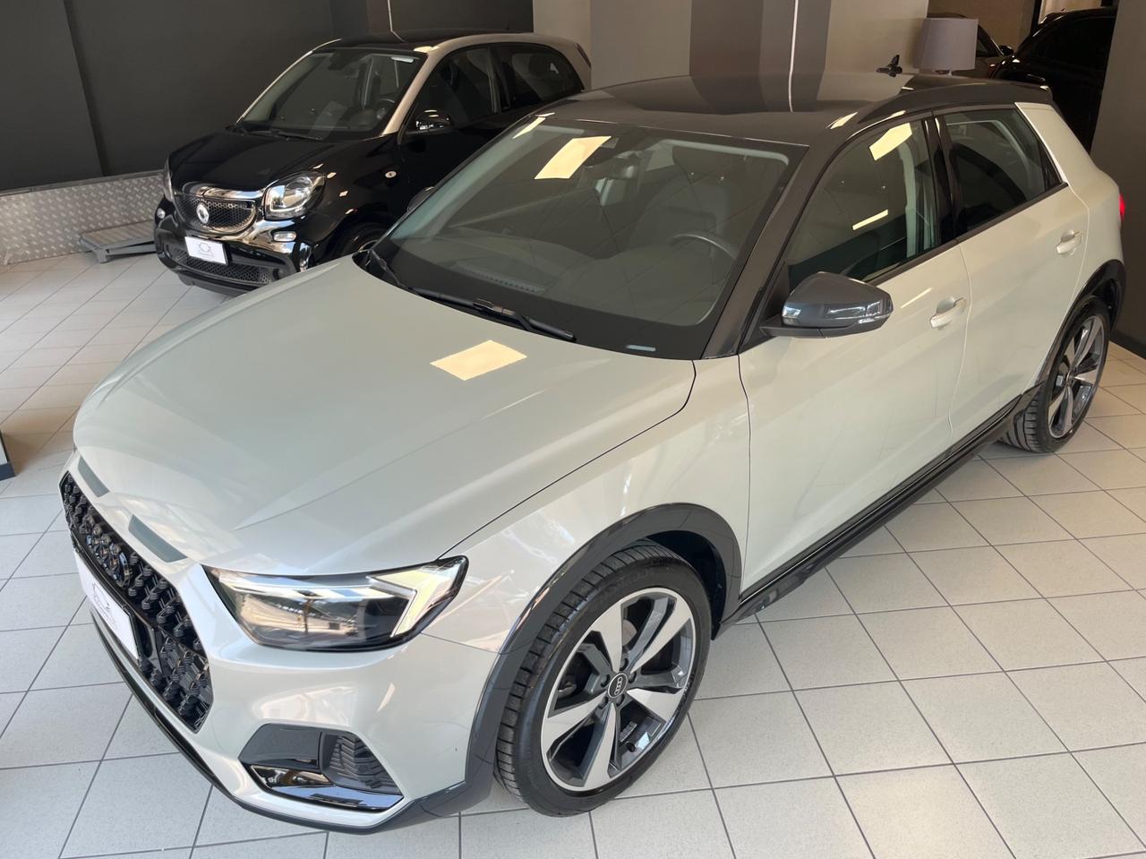 Audi A1 allstreet 30 TFSI S tronic Identity Contrast