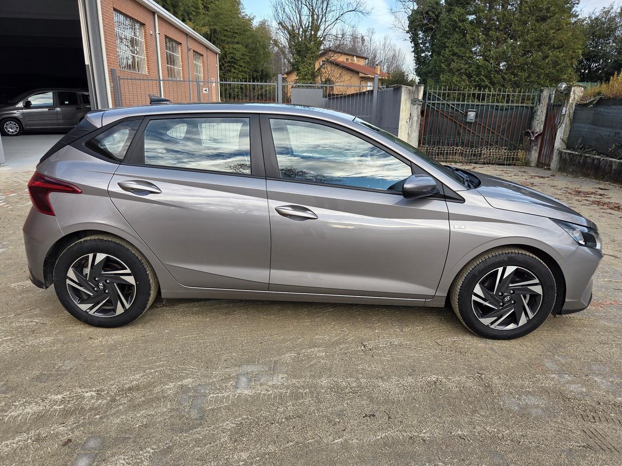 Hyundai i20 1.0 T-GDI 48V 100cv iMT Connectline