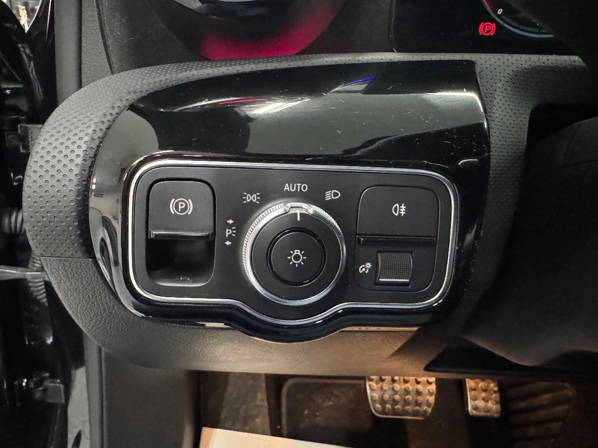 MERCEDES A 180 d Automatic Premium AMG TETTO/ LUCI/ BURMESTER/ MEMORIE