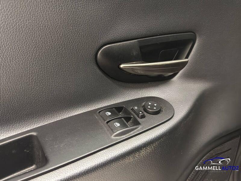 Lancia Ypsilon LANCIA YPSILON GPL