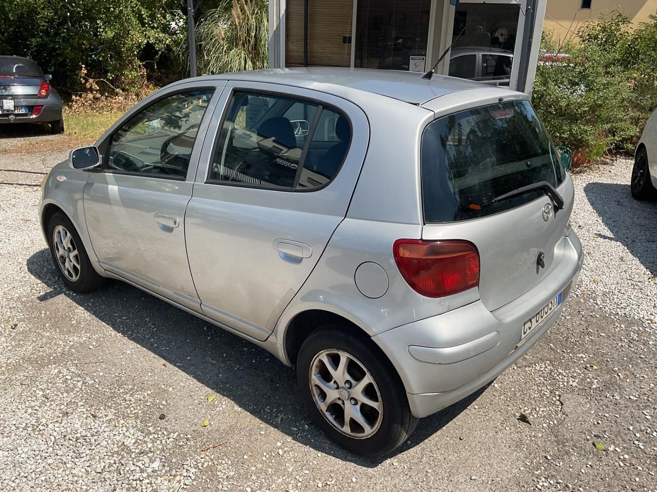 Toyota Yaris 1.0 5 porte Sol
