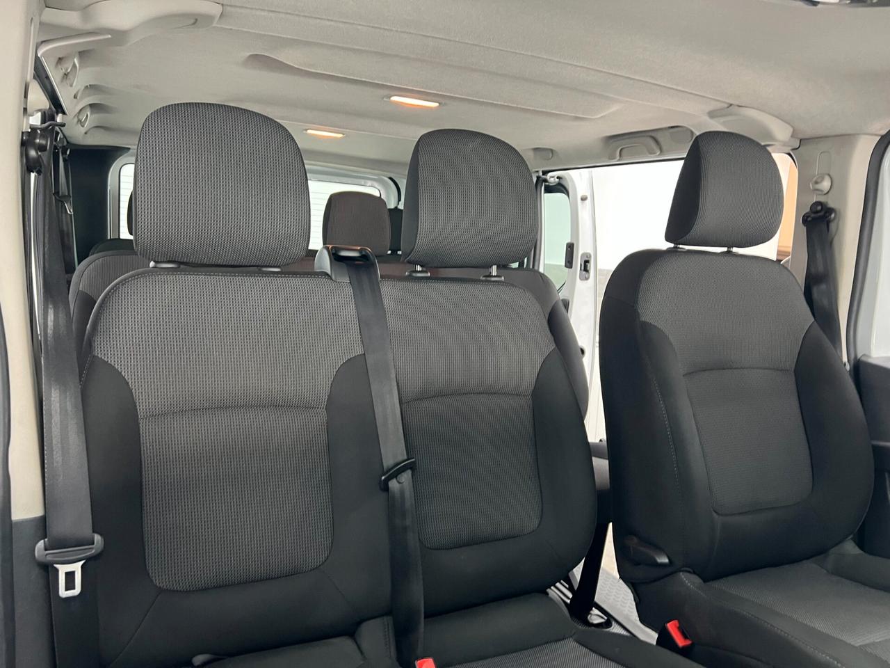 Nissan Primastar 2.0 dCi 110CV PC-TN Bus