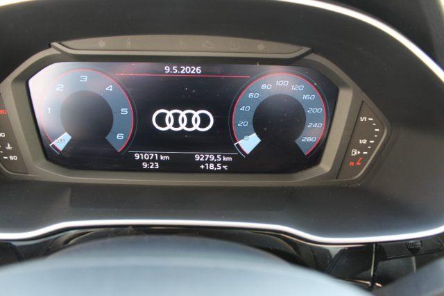 AUDI Q3 35 TDI Business