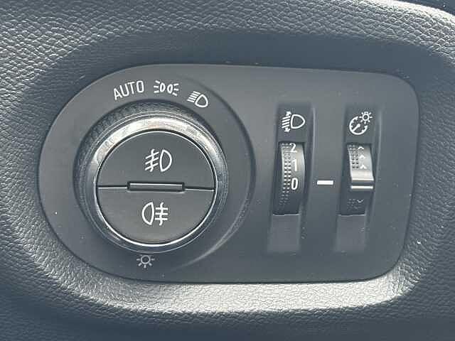 Opel Corsa 1.2 75 CV Elegance