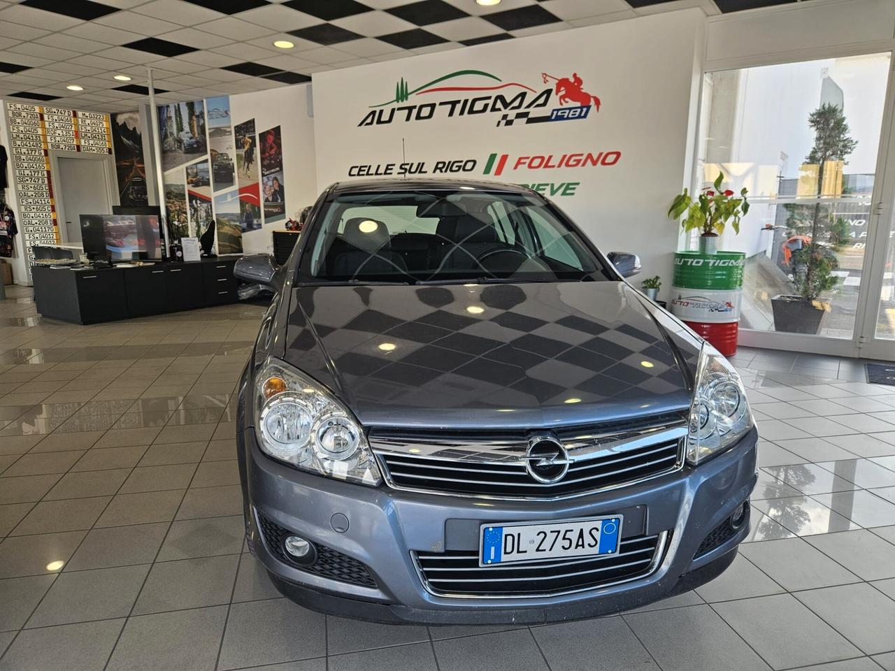 Opel Astra 1.9 CDTI 120CV 5 porte