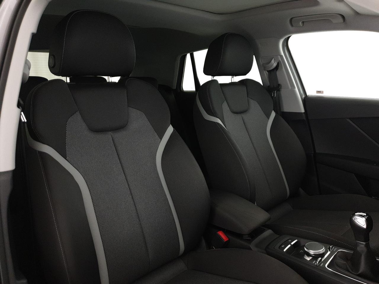 30TDI 116CV Identity Black