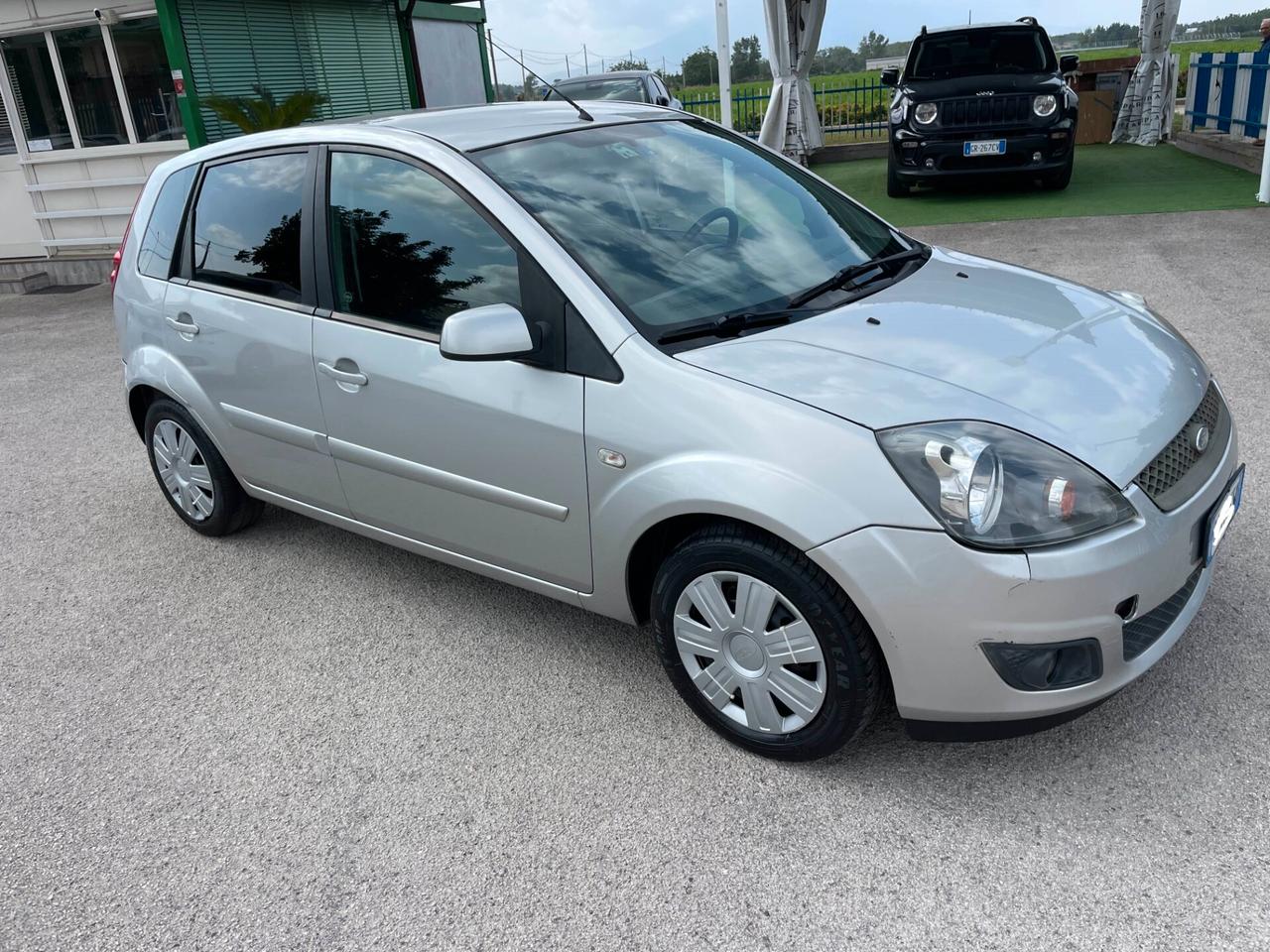 Ford Fiesta 1.4 TDCi 5p. Ghia
