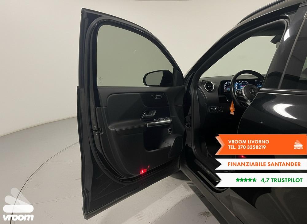 MERCEDES GLA (H247) GLA 200 d Automati...