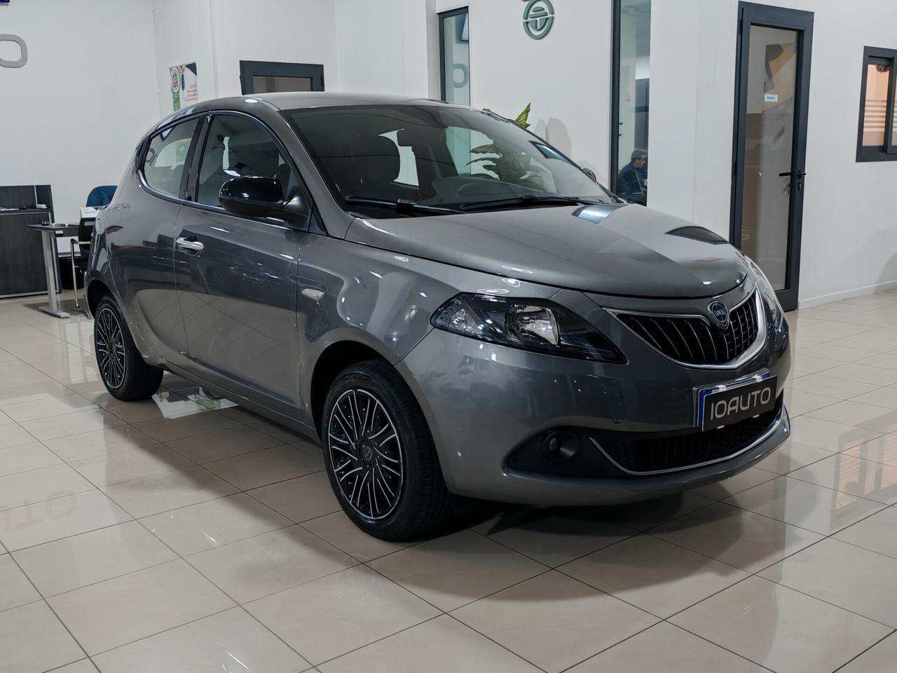 Lancia Ypsilon 1.0 Hybrid Gold 2023