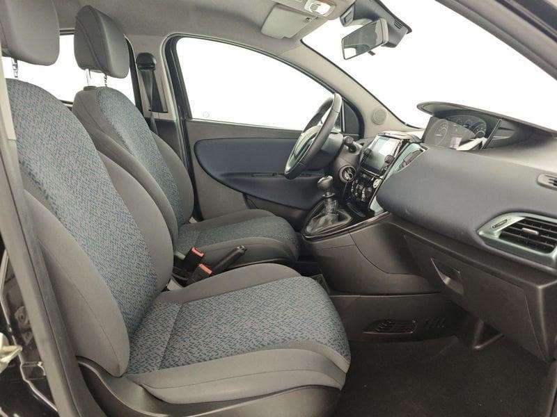 Lancia Ypsilon 1.0 FireFly 5 porte S&S Hybrid Gold