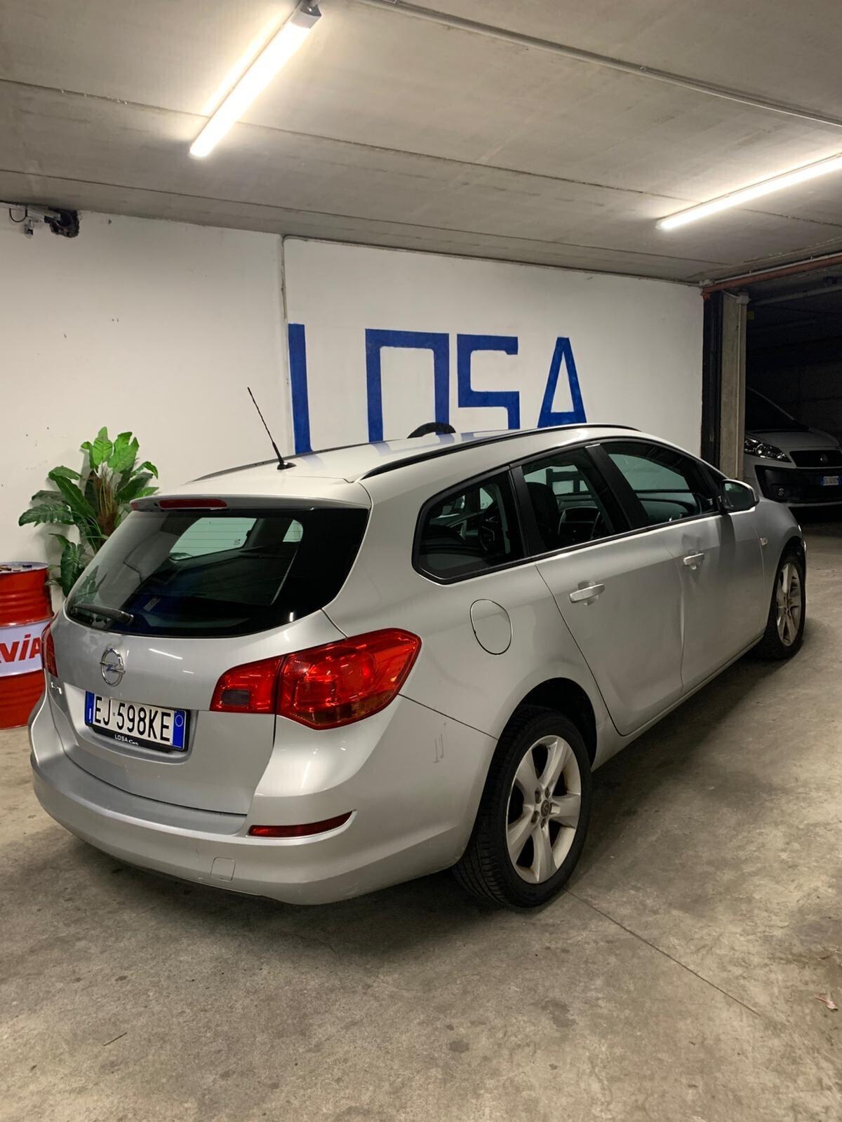 Opel Astra 1.4 100CV Sports Tourer 2011