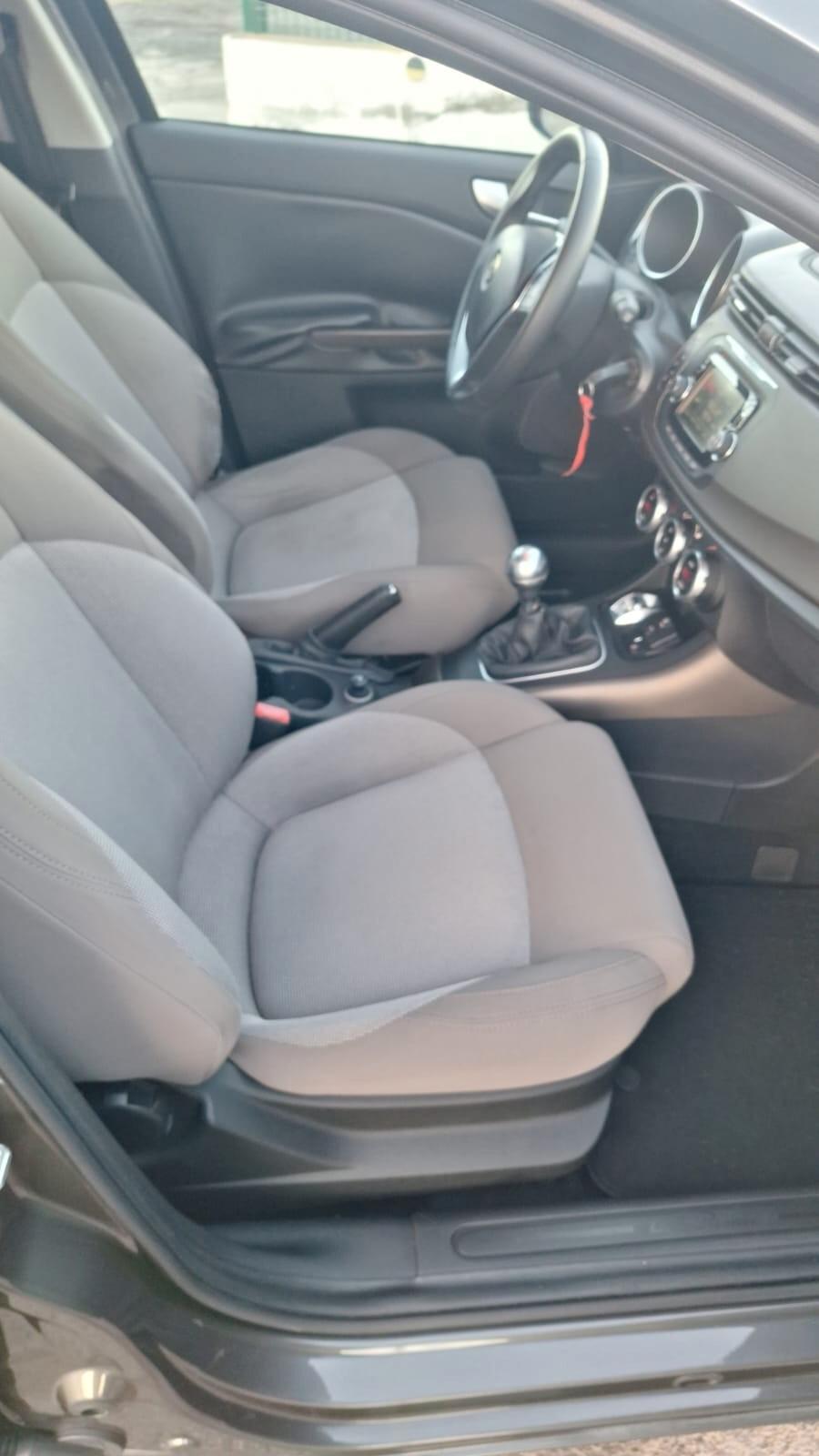 Alfa Romeo Giulietta 1.6 JTDm-2 105 CV Exclusive