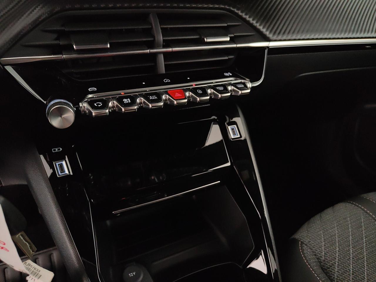 Peugeot 2008 Hybrid 145 e-DCS6 Allure