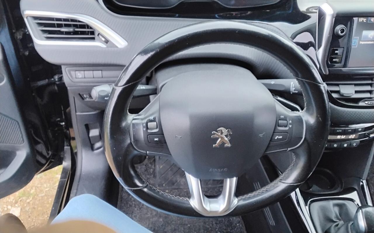 Peugeot 2008 BlueHDi 100 Allure