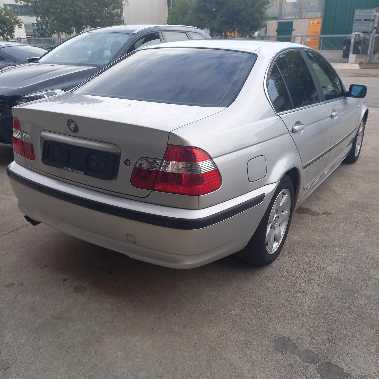 Bmw 320 320i (2.2) cat 4 porte Attiva