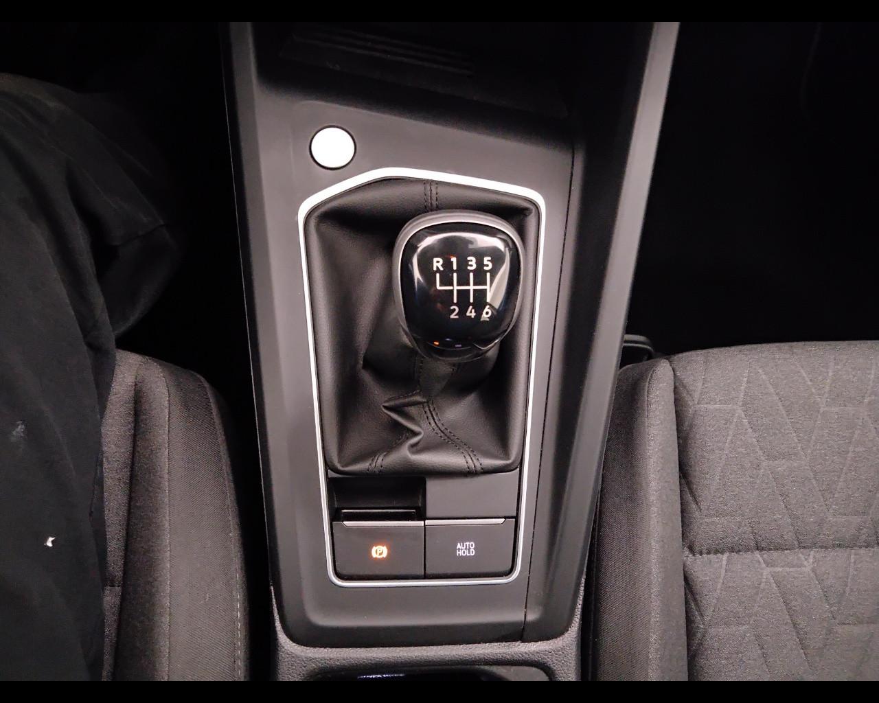 VOLKSWAGEN Golf VIII 2024 - Golf 2.0 tdi Life 115cv