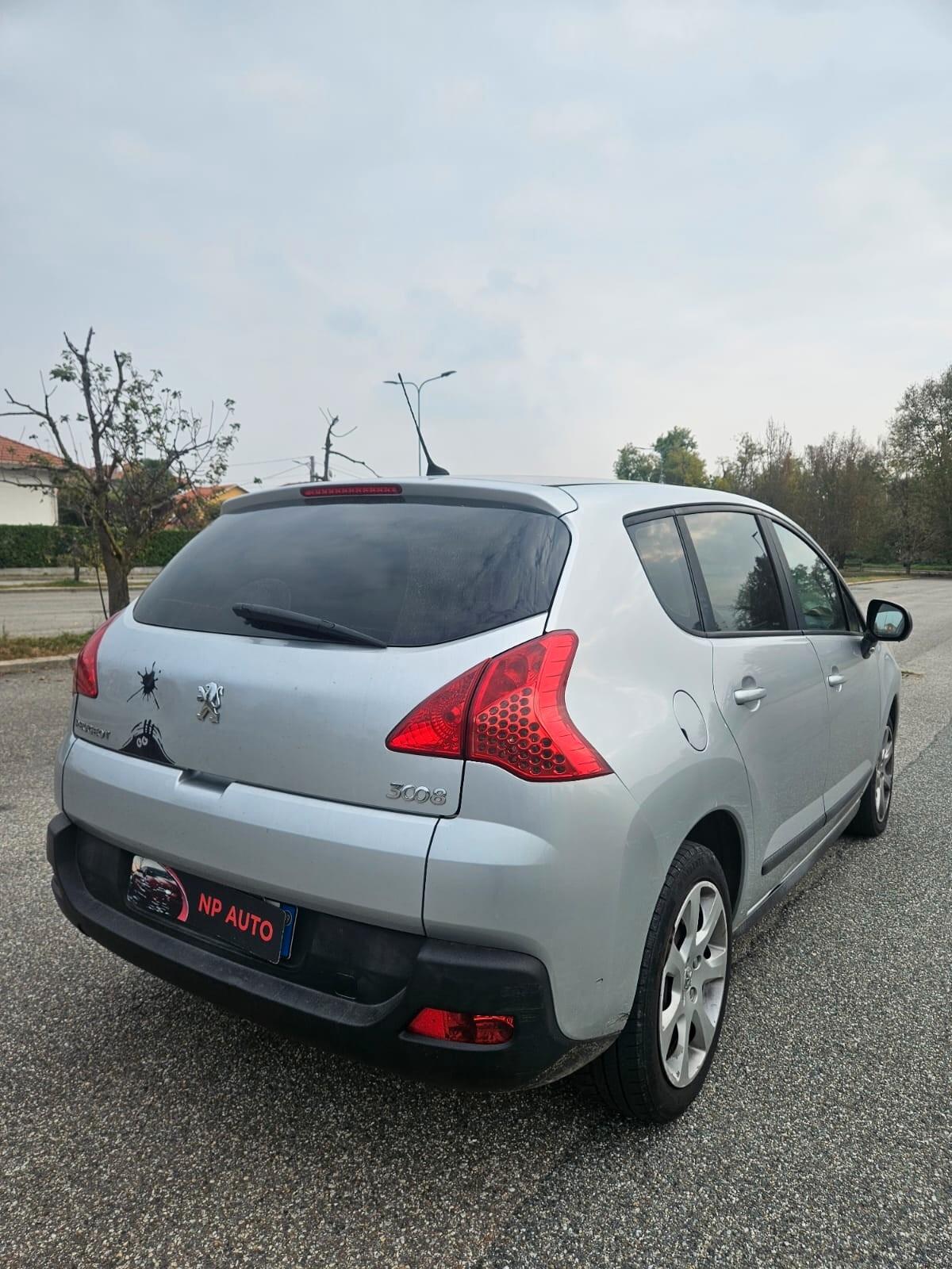 Peugeot 3008 versione PREMIUM NEOPATENTATI