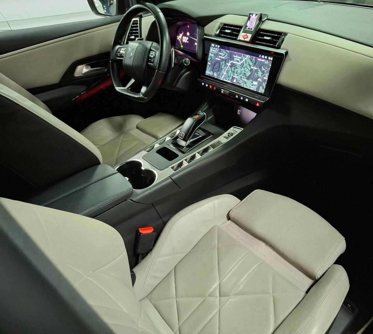 Ds 7 BlueHDi 130 aut. Cerchi 19 Sedili massaggianti