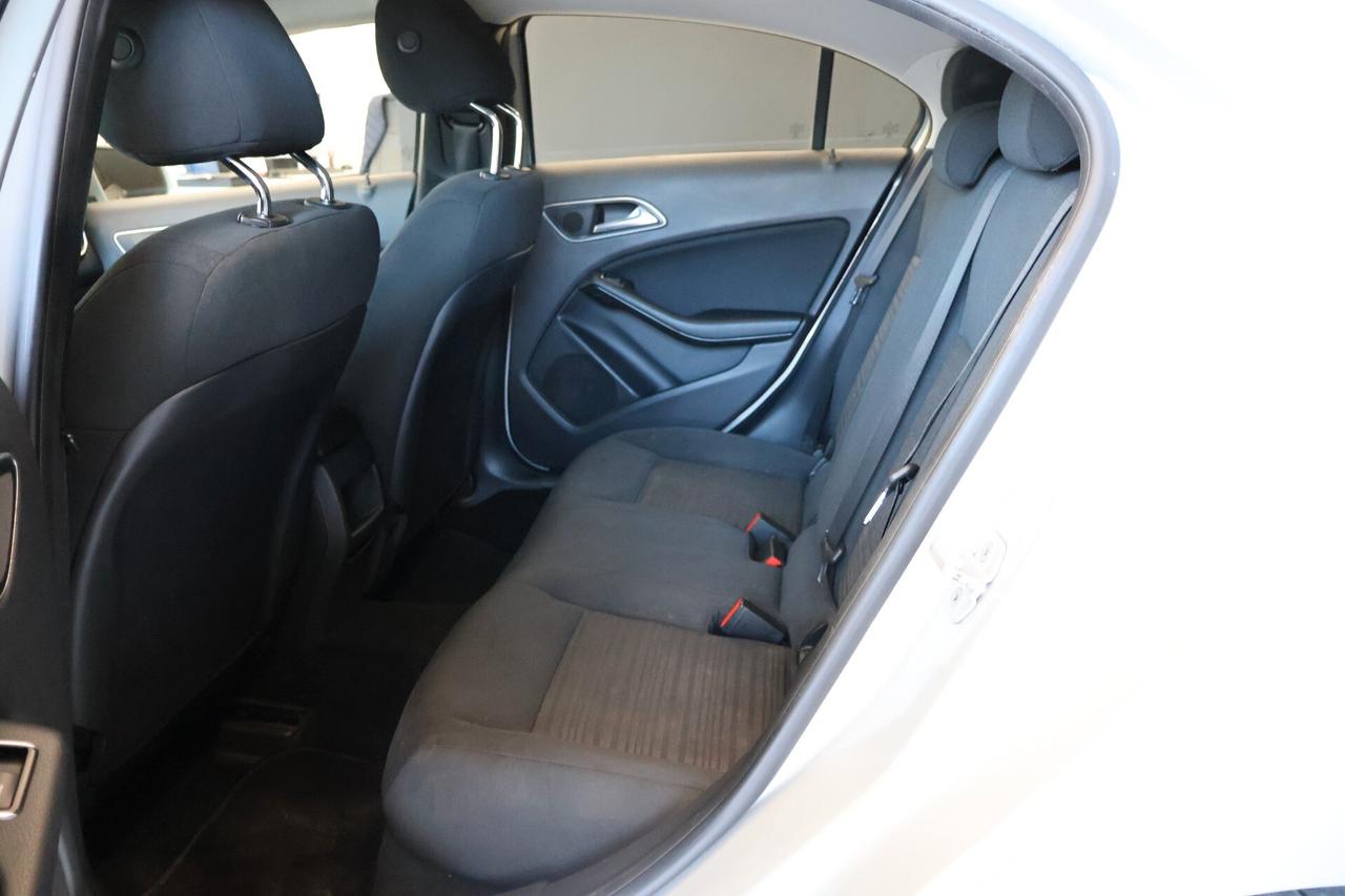 Mercedes-Benz A 180 cdi (be) Sport okneopatentati