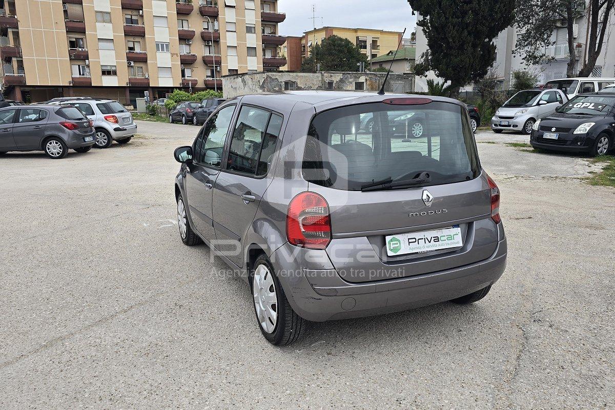 RENAULT Modus 1.2 16V Attractive