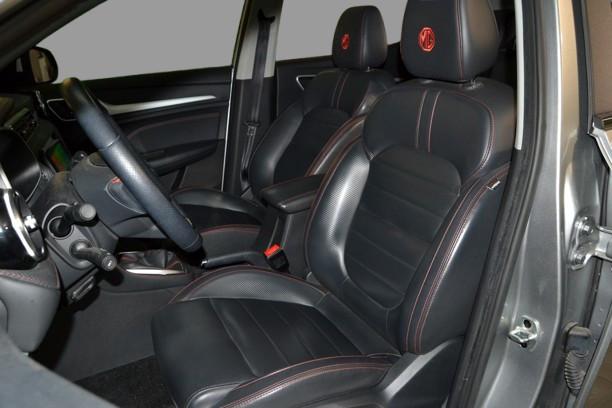 MG ZS - exclusive 1.0 6mt