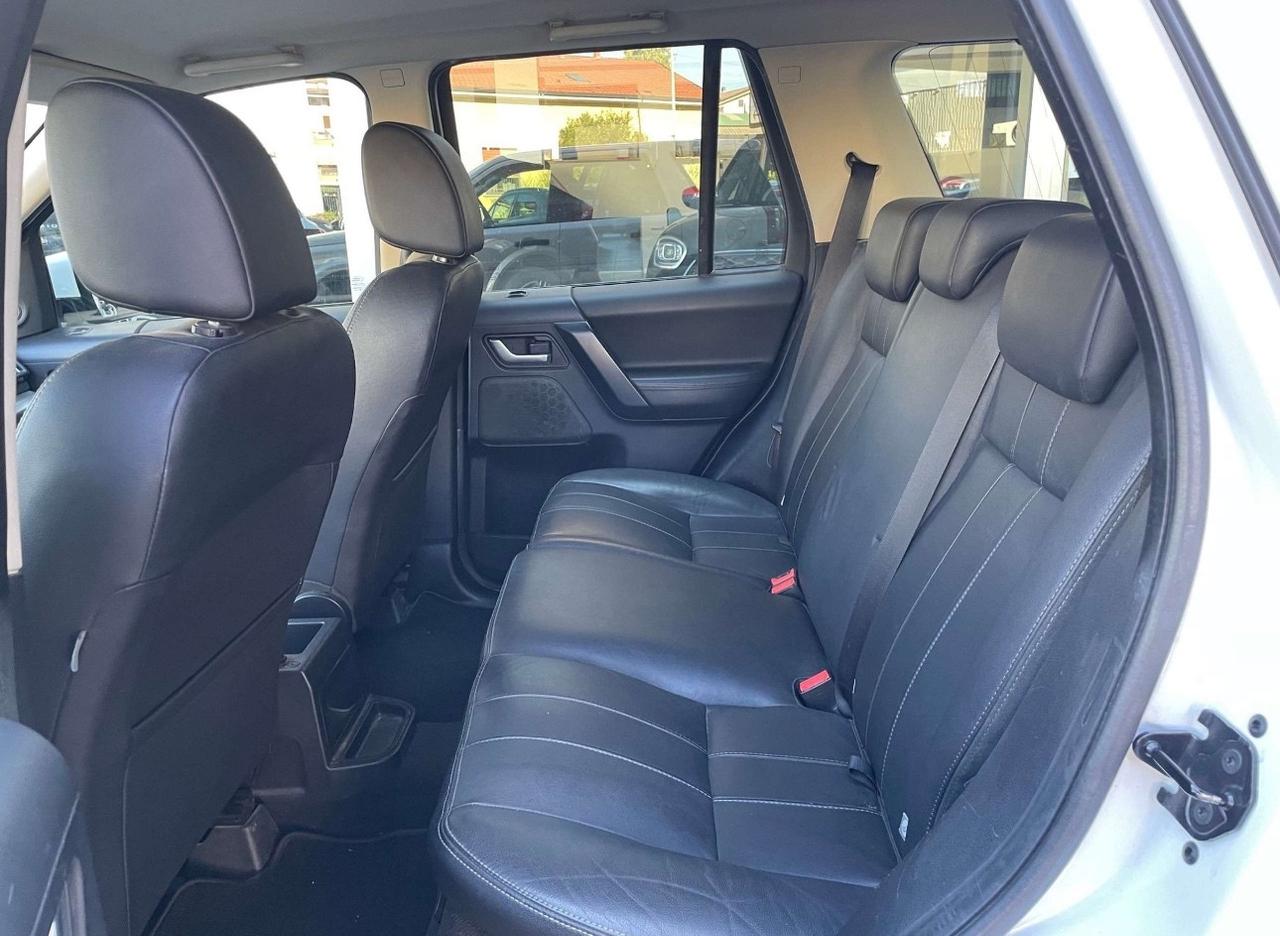 Land Rover Freelander 2.2 SD4 S.W. SE