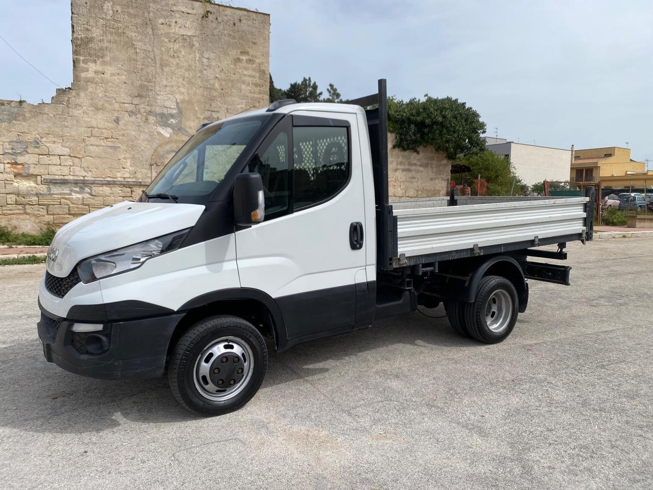 Iveco Daily 35C11 2.3 106CV RIBALTABILE