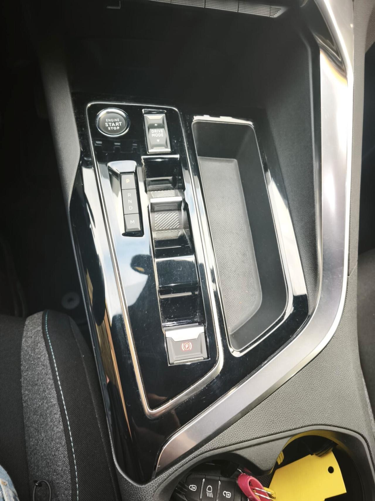 Peugeot 5008 BlueHDi 130 S&S EAT8 Active Pack