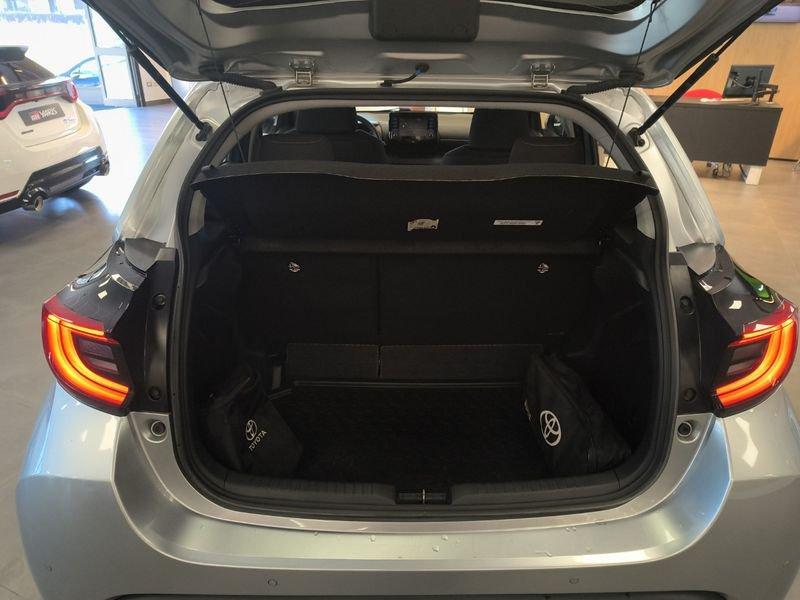 Toyota Yaris Hybrid Trend MY22