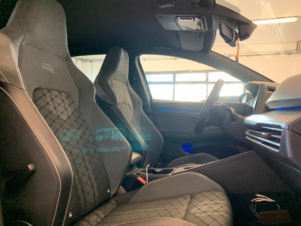 Volkswagen Golf 2.0 TDI 150 CV DSG SCR R-Line