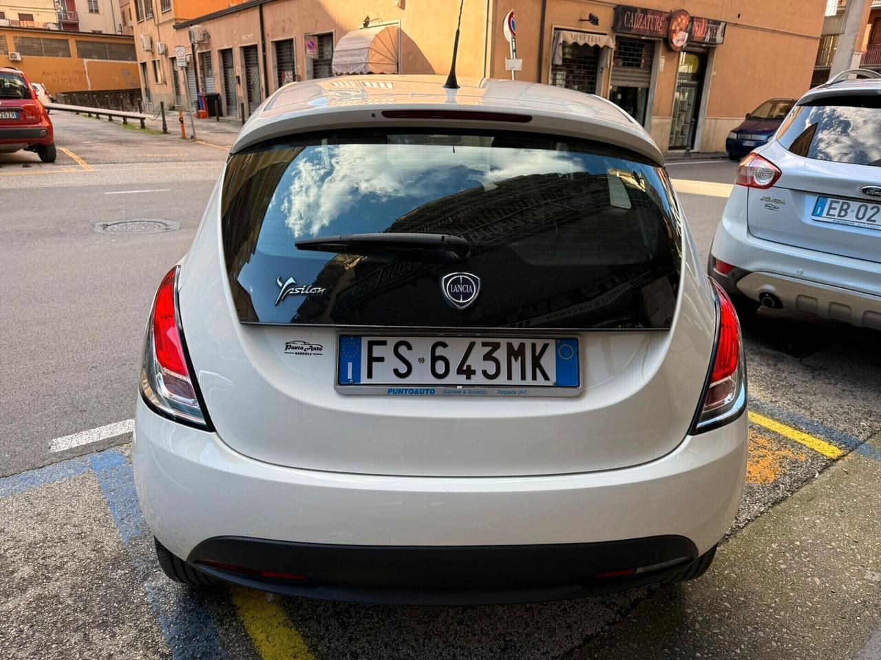 Lancia Ypsilon 1.2 69 CV 5 porte GPL Ecochic Gold