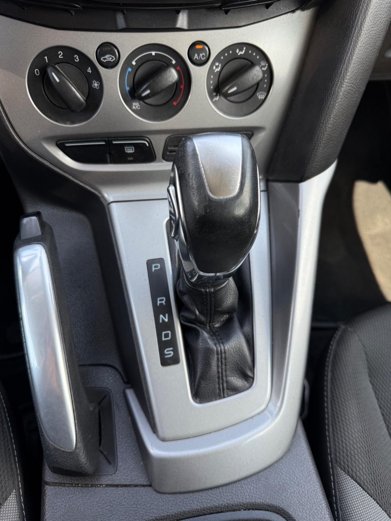 Ford Focus 2.0 TDCi 115 CV Powershift Titanium