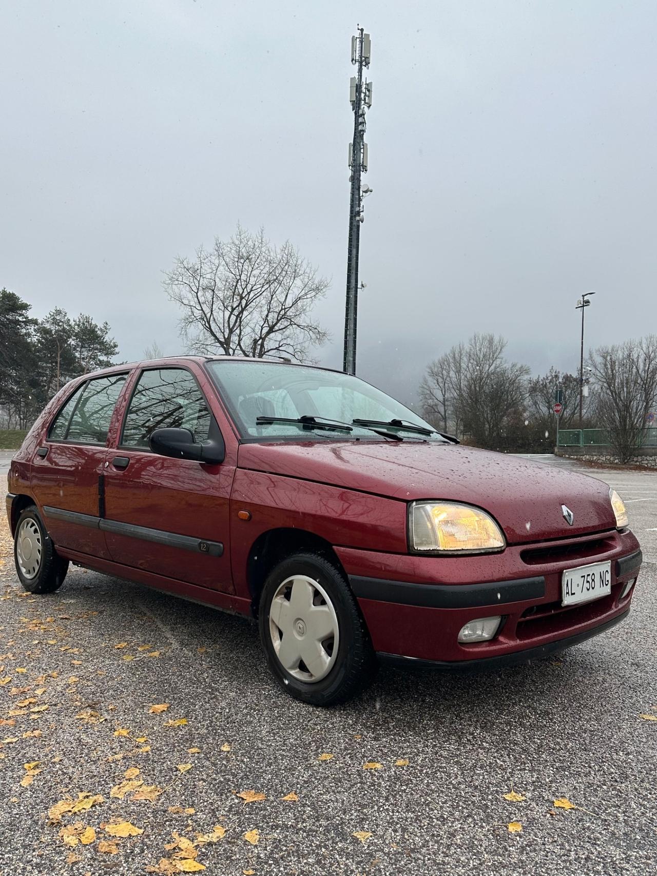 Renault Clio 1.2 neopatentati