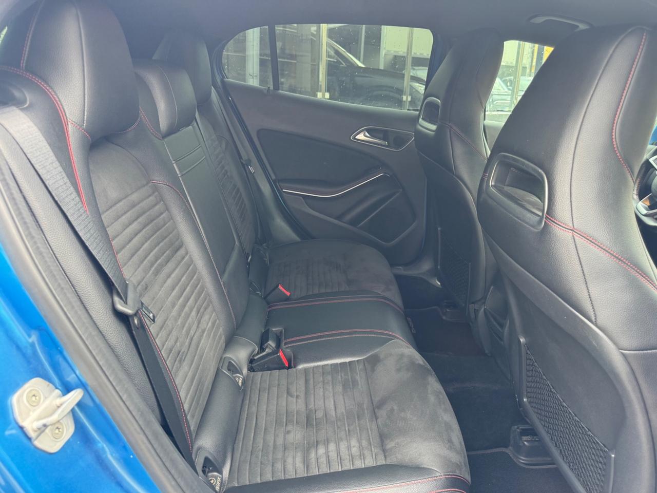 MERCEDES GLA 200D 136 CV PREMIUM PLUS 7G-TRONIC FULL