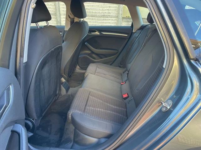 AUDI A3 1.6 TDI S tronic Attraction