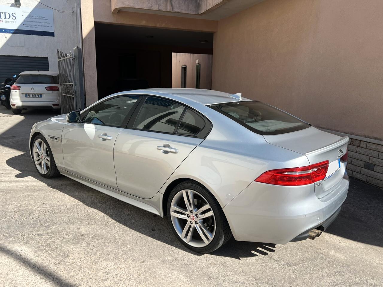 Jaguar XE 2.0 D Turbo 180CV aut. R-Sport