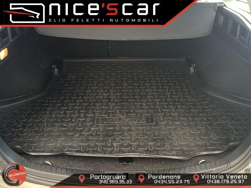 Toyota Auris Touring Sports 1.6 D-4D Business