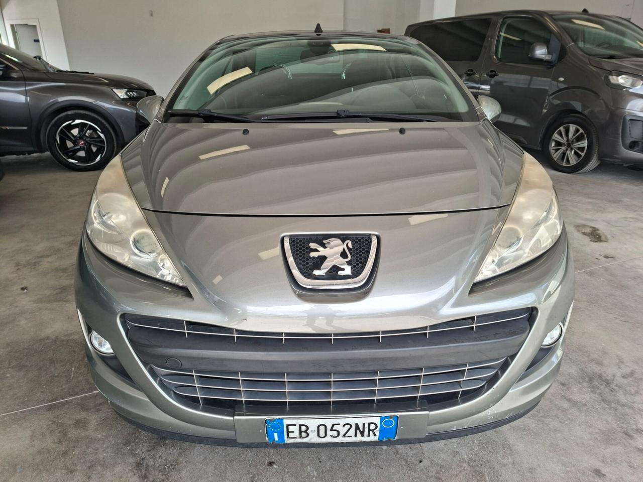 Peugeot 207 1.6 BENZINA / CABRIO / DA NEOPATENTATI