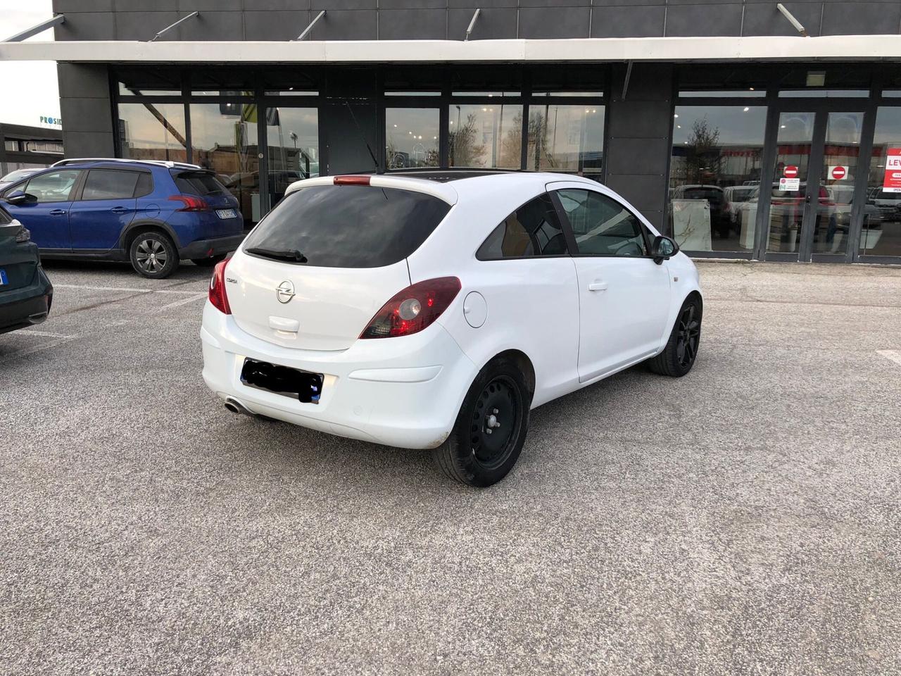 Opel Corsa 1.2 3 porte One