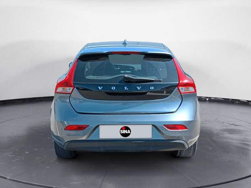 VOLVO V40 2.0 d2 Momentum geartronic my17