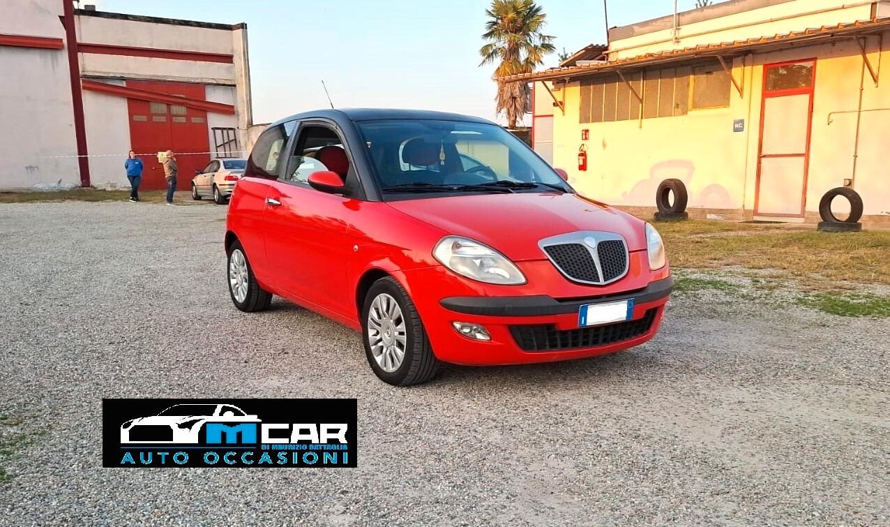 Lancia Ypsilon 1.2 Momo Design