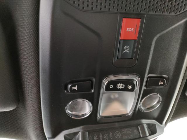 PEUGEOT 2008 Hybrid 145 e-DCS6 Style