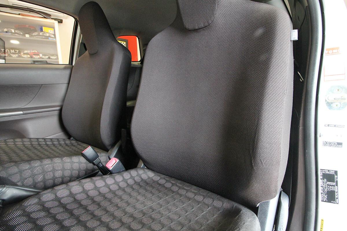 Toyota iQ Toyota iQ 1.0 cvt - 58000 KM