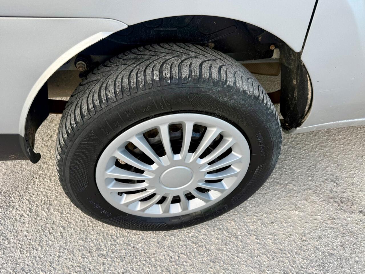 Fiat doblo 5 posti 1.9 JTD neopatentati