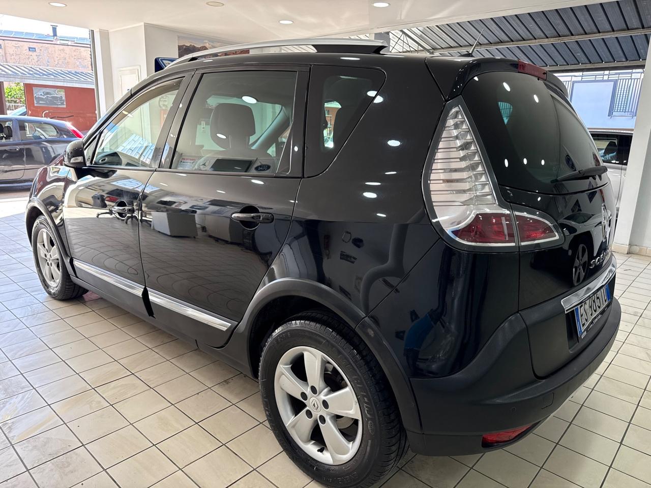 Renault Scenic xmod cross 1.5 dci