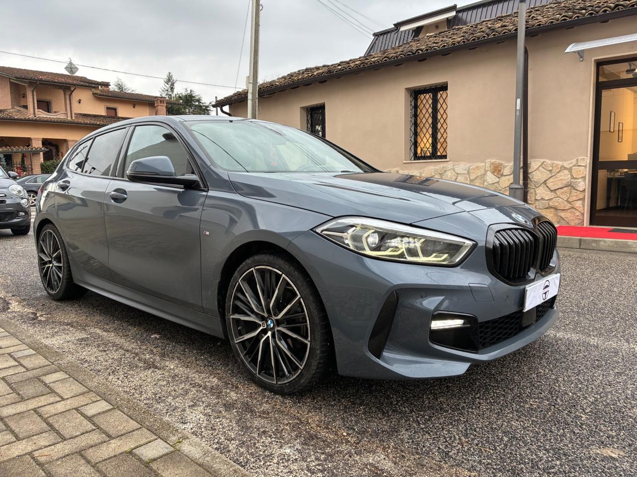 Bmw 116 116d 5p. Msport