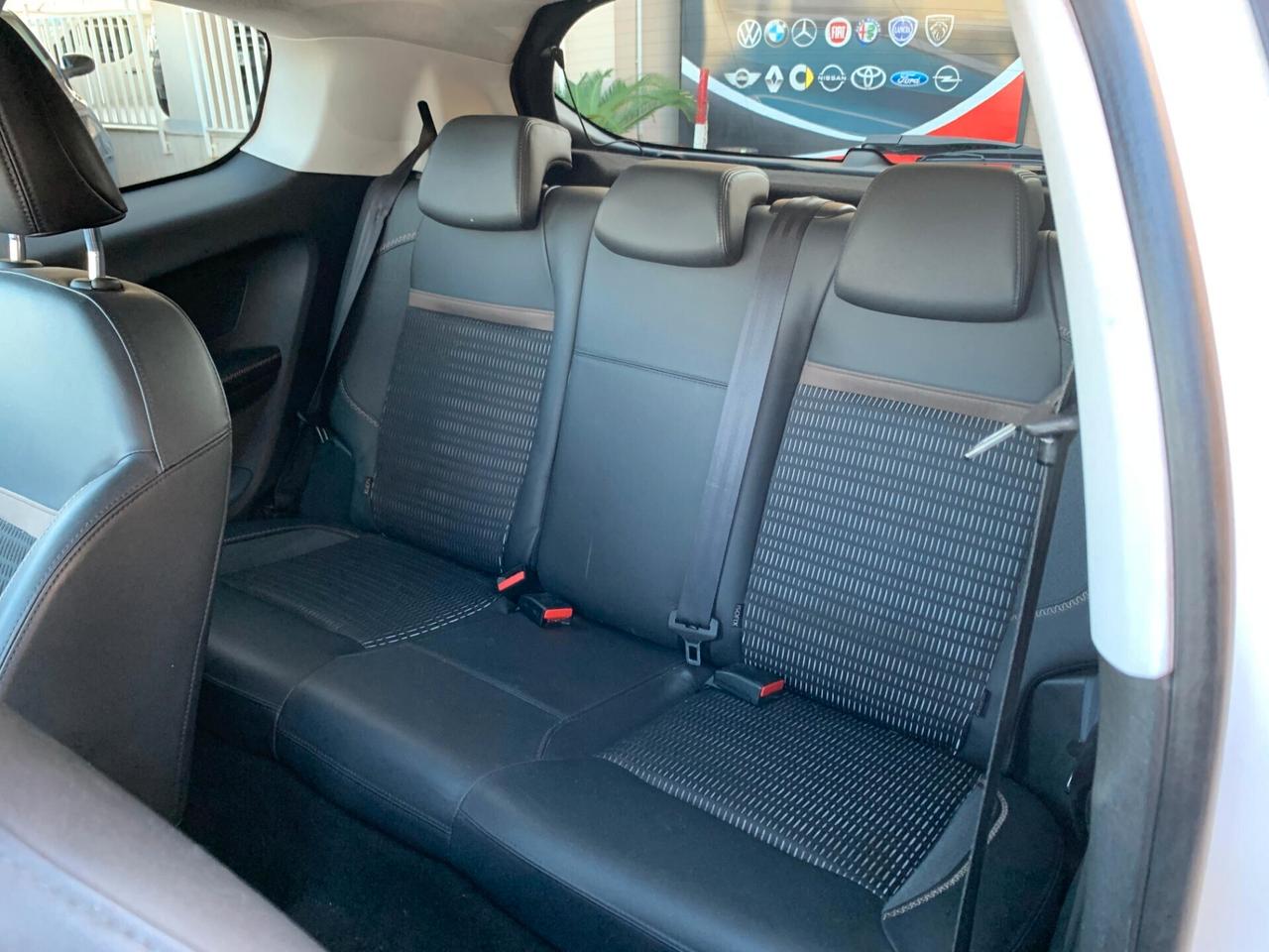 Peugeot 208 1.2 VTi 82 CV 3 porte Allure