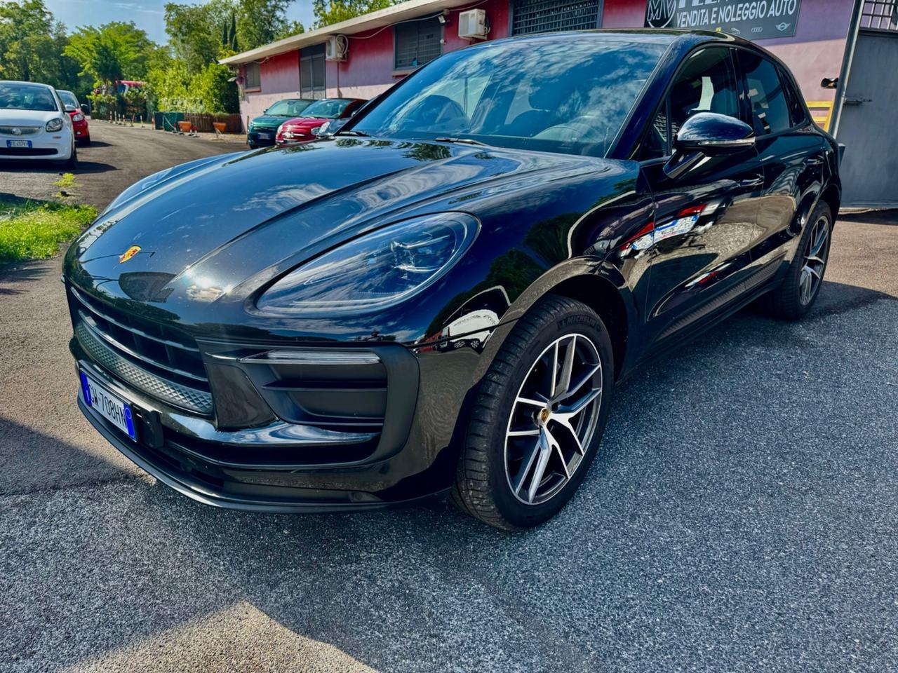 Porsche Macan 2.0 Black Chrono sport , ultimo restyling