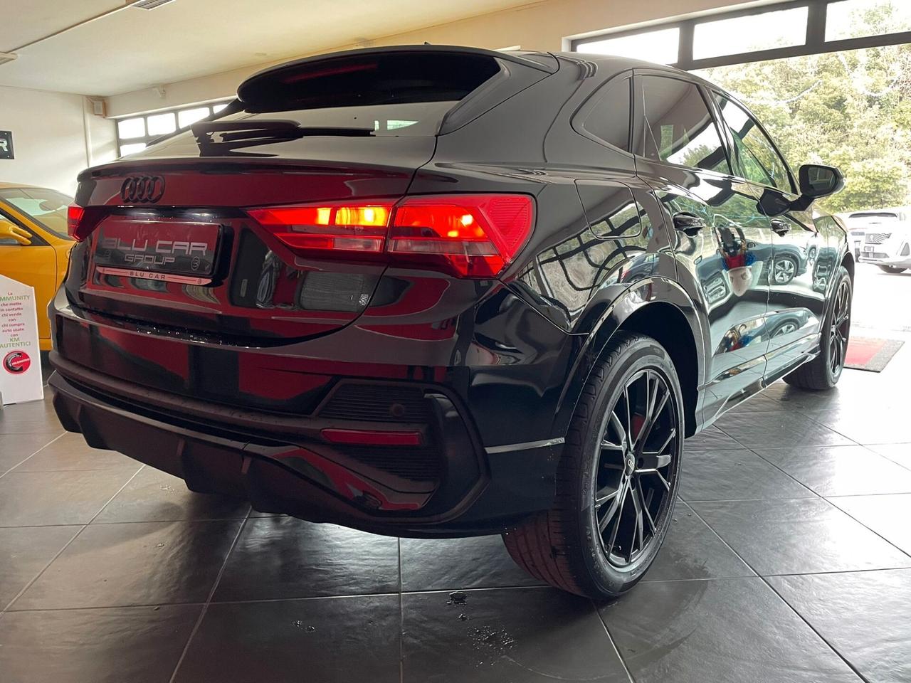 AUDI Q3 SPTB 35 Tdi S-LINE S-TRONIC TOTAL BLACK