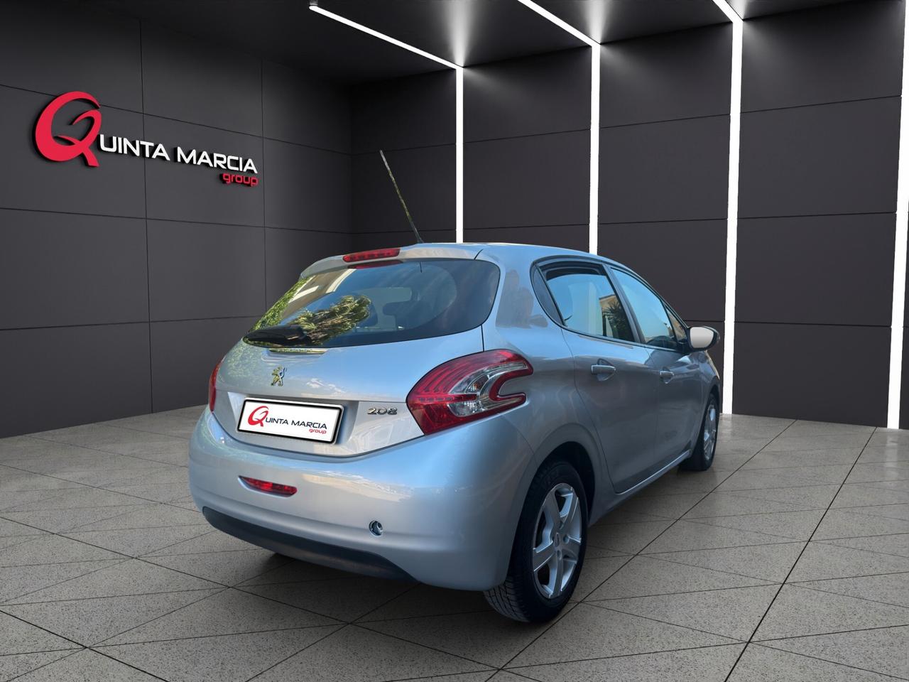 Peugeot 208 1.4 HDi 68 CV Active-TOUCHSCREEN